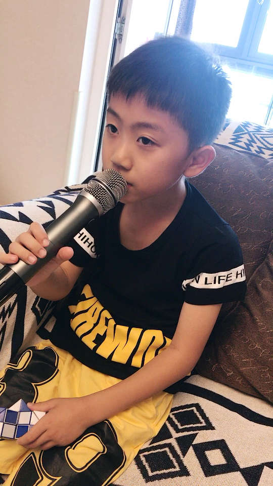 经纪人小微  @柴犬哼猪  @amy涵宝儿  @爱吃肉肉的兔兔  @博哥博弟