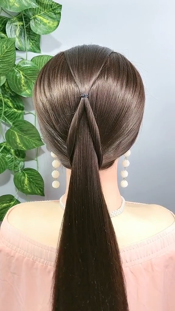 长发这样扎低马尾,气质提升不止一点!#编发