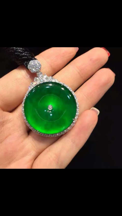 分享龙石种翡翠