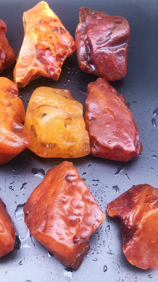 国外矿区直供   一手蜜蜡原石批发