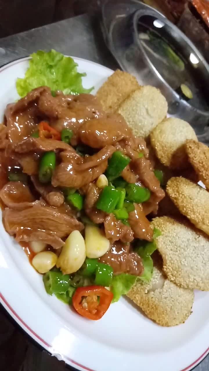 小烧饼配牛柳