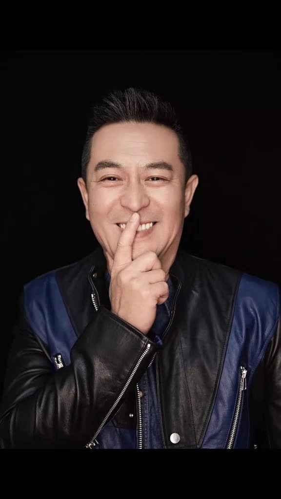 这音乐很炸,我拿来做个二叔【张嘉译】的壁纸呗