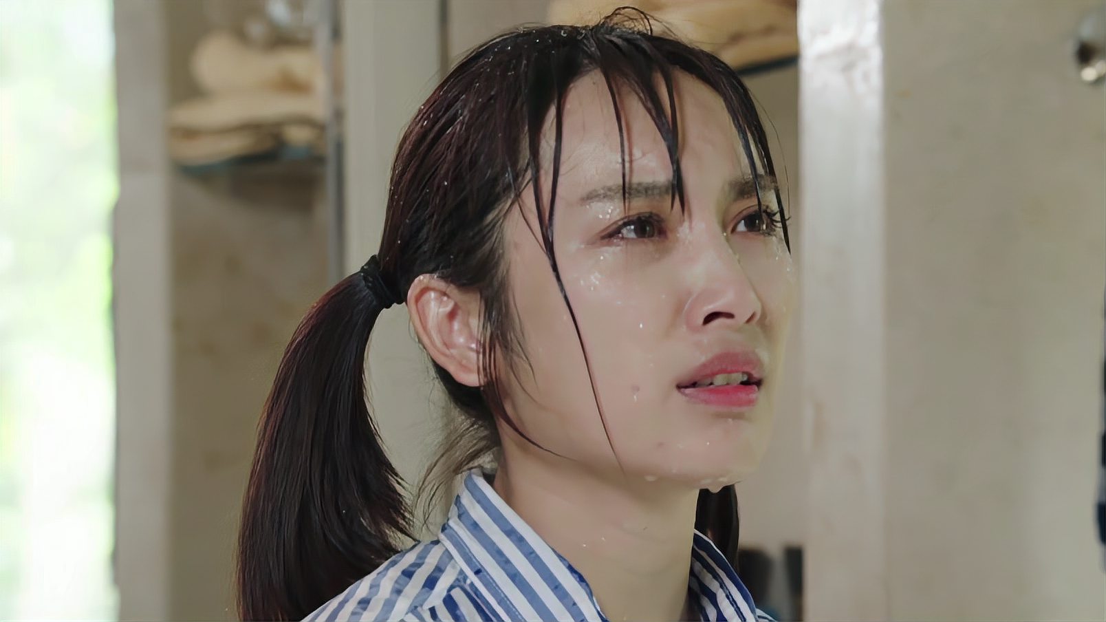 暖暖的幸福:乡下妞第一次用浴缸,被浇成落汤鸡,还被冤家嘲笑