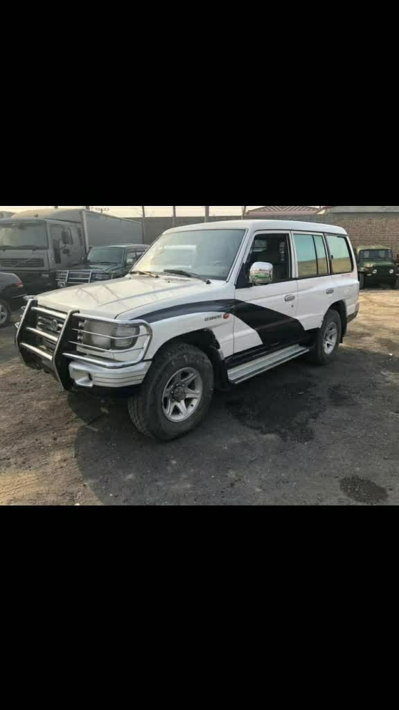 武警部队退役白色猎豹黑金刚,价格优惠了,2.4l电喷的.