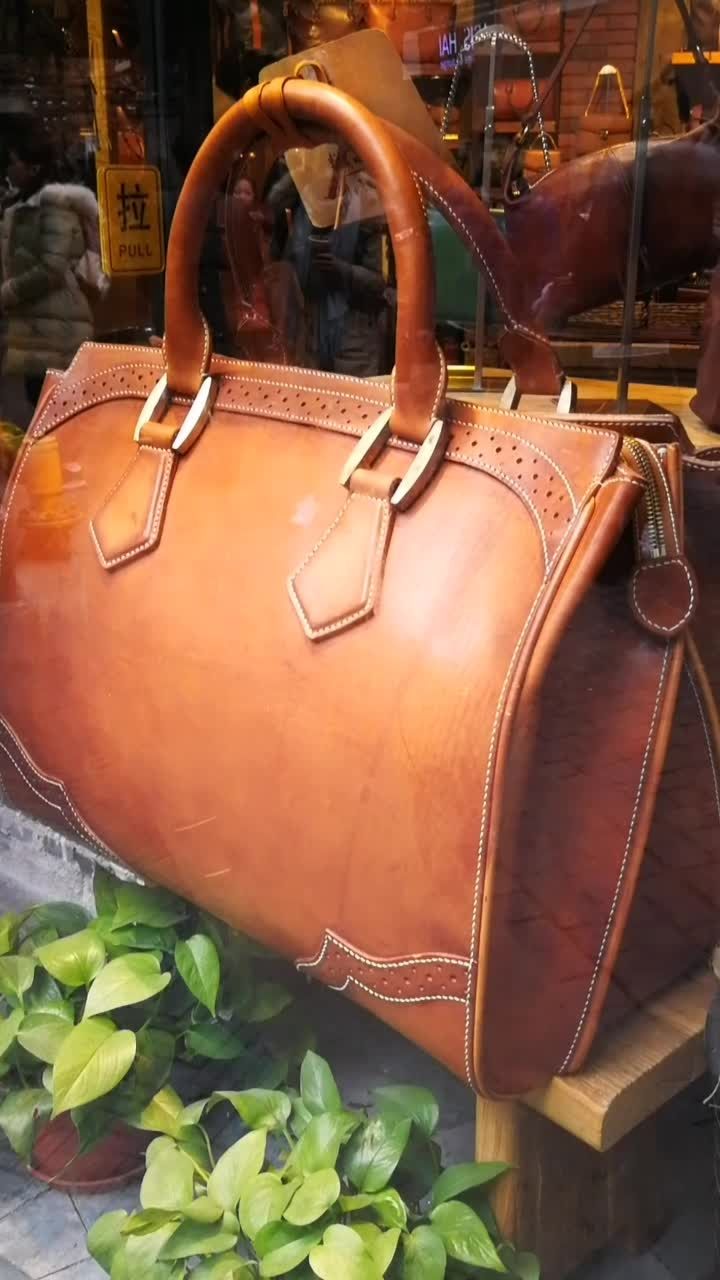 巨无霸真牛皮大皮包,这是我见过的最大皮包