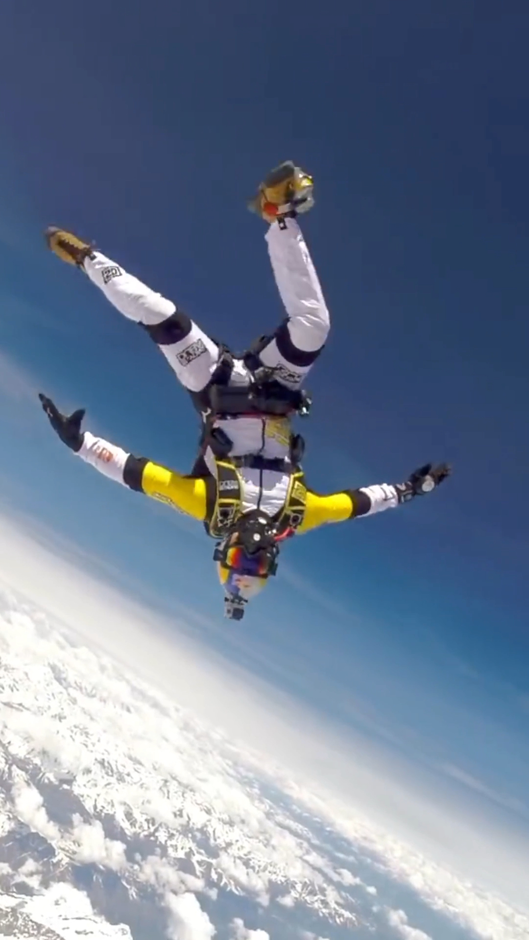 尾崎八项-天之降诞(超高空山峰伞降)第一集!