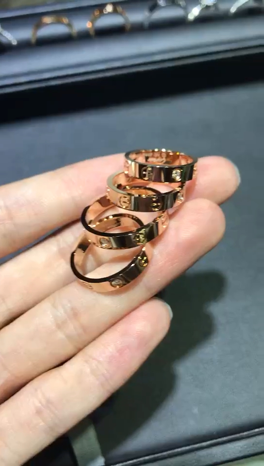 卡地亚螺丝戒指,现货9615,喜欢00的欢迎询价,便宜