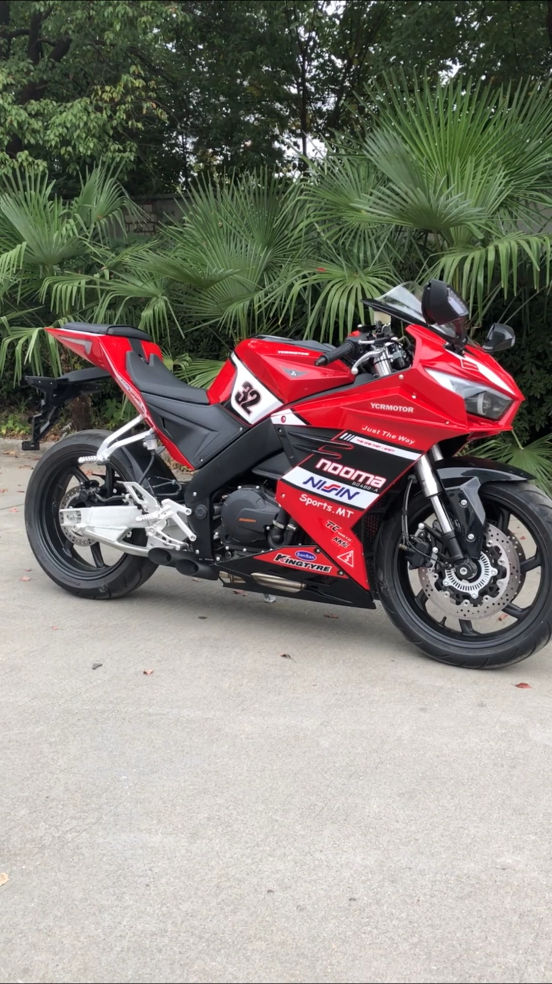 y2刀锋实车拍摄