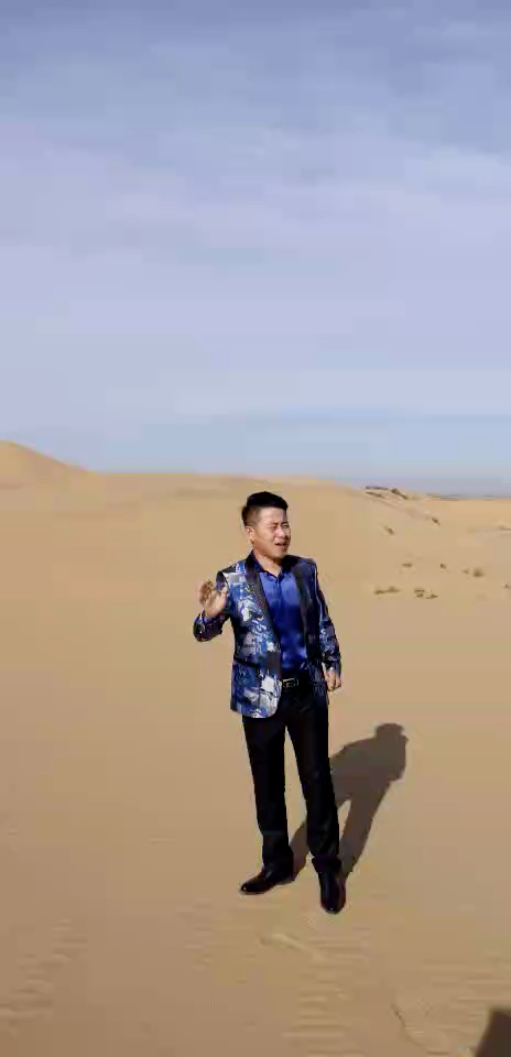 网红,小甜瓜(吕志强)恭祝哥mv拍摄成功.