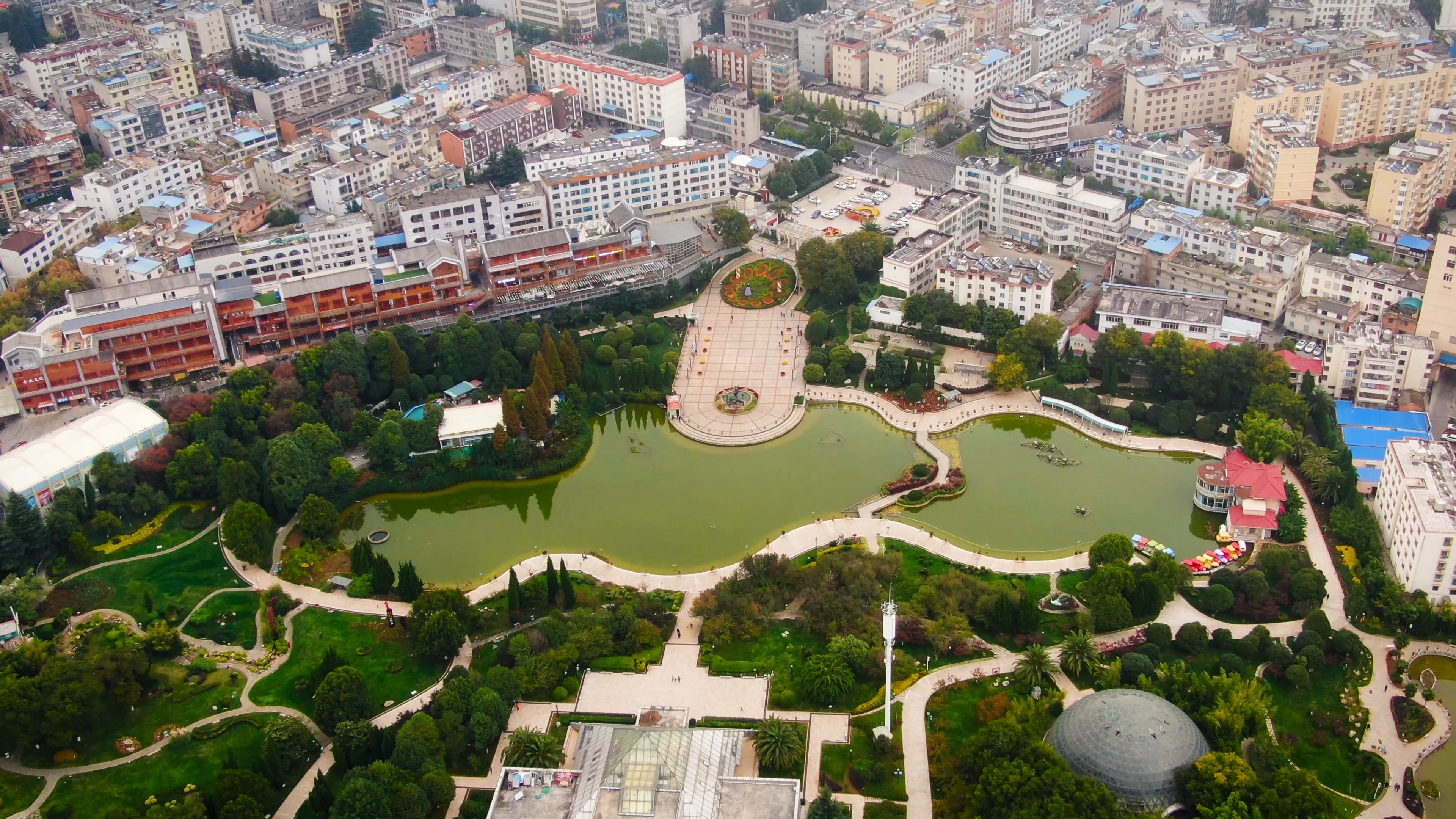 视角带你看深秋的曲靖龙潭公园#航拍