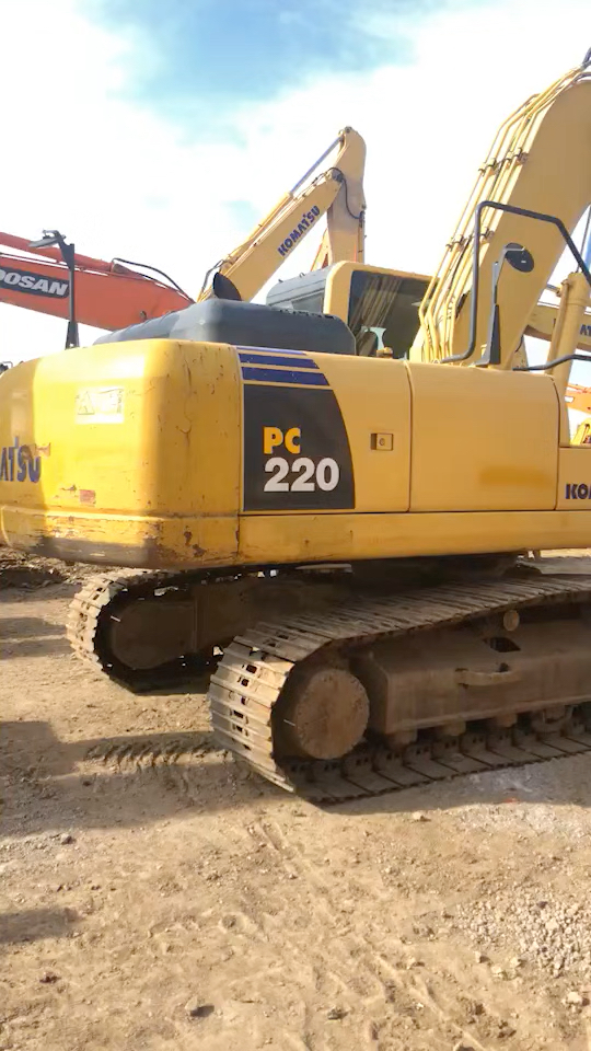 出售小松220-8,更多机型进主页
