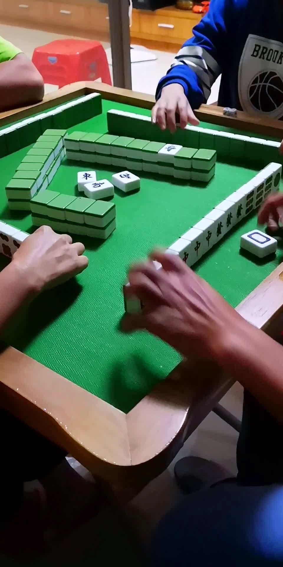 大三元,暗马,幺九,杠爆,全中!