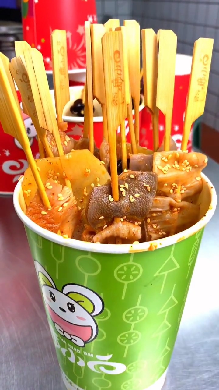 这么一大杯串串,属于我一个人的夏日!#串串香