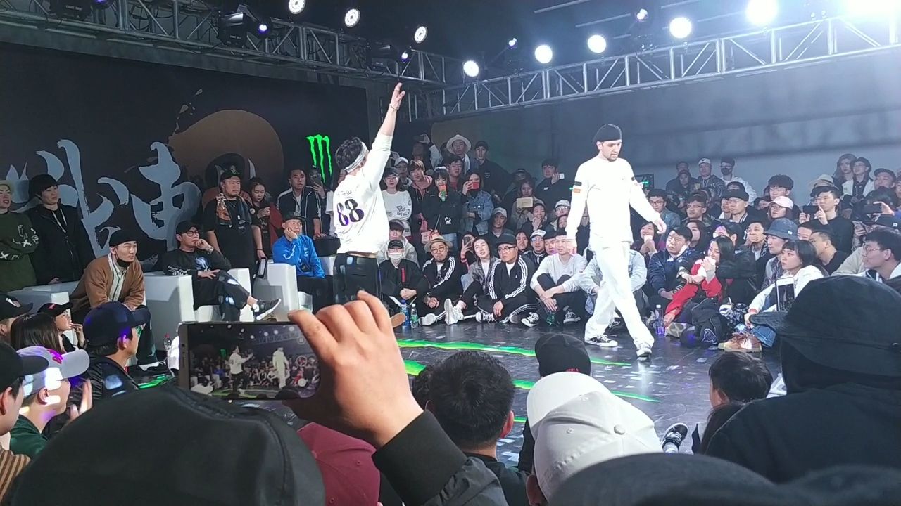 中国新生代poppin战神腾仔