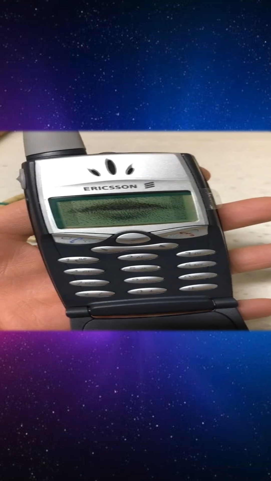 爱立信t39,爱立信经典下翻盖手机同时也是你一款内置蓝牙功能的手机