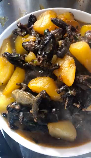 东北特色蛤蟆炖土豆