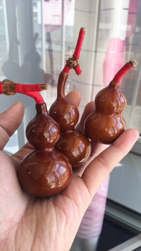 盘玩多年的葫芦分享给大家