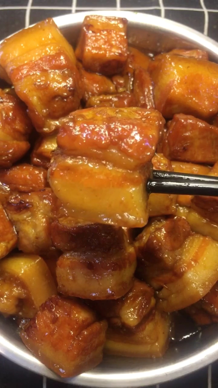 大块五花肉做法,怎么样看着是不很有食欲喜欢的双击