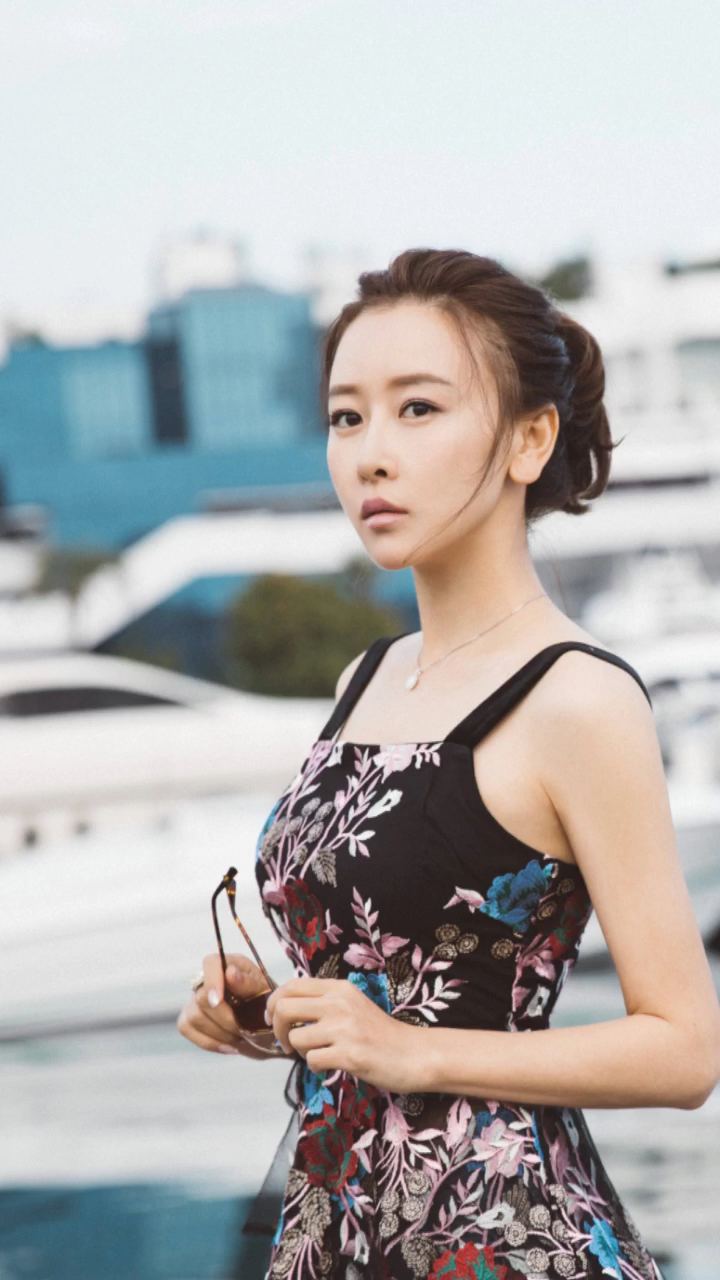 毛俊杰夏日度假写真,时髦又唯美9928