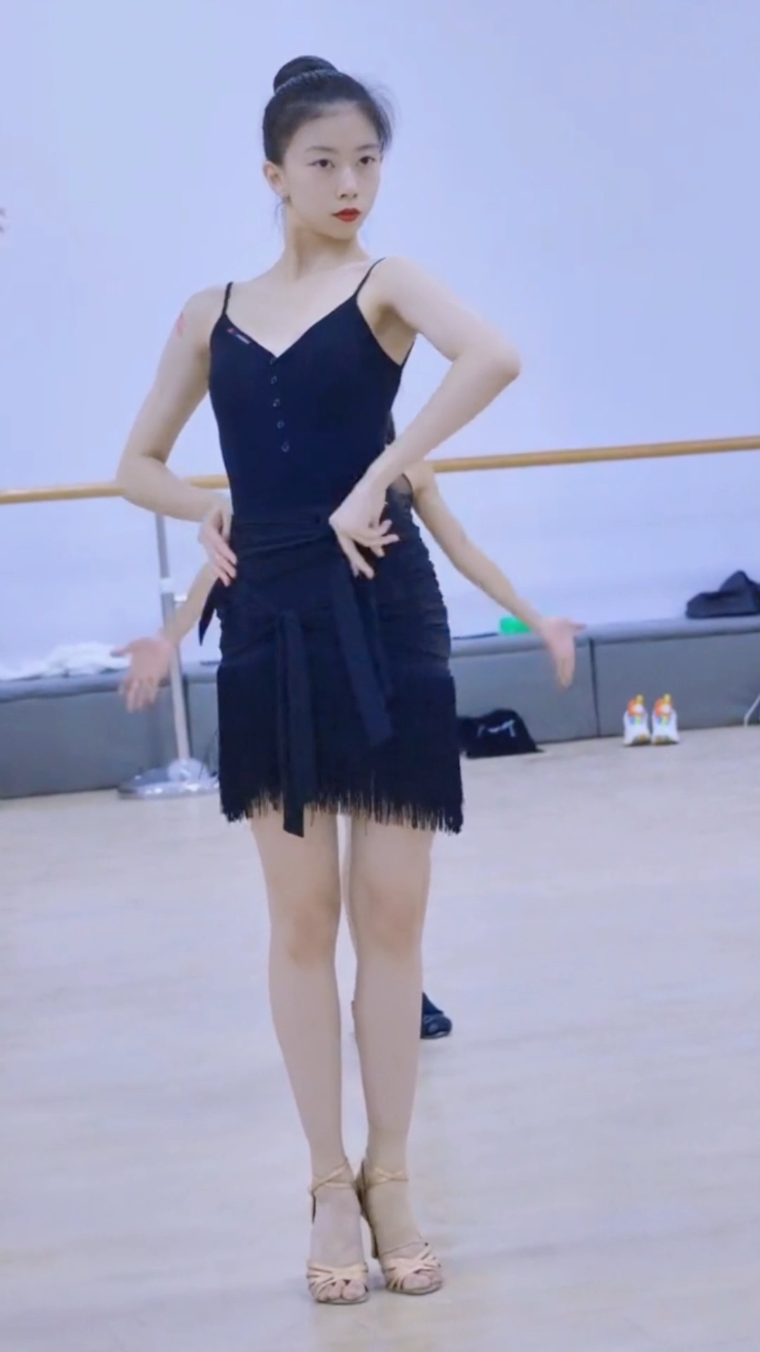 茉宝太美了,是我最偏爱的女孩,跳舞的时候连嘴巴都