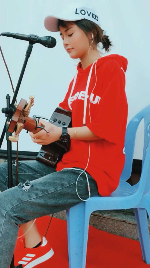 花姐(最远的你是我最近的爱)