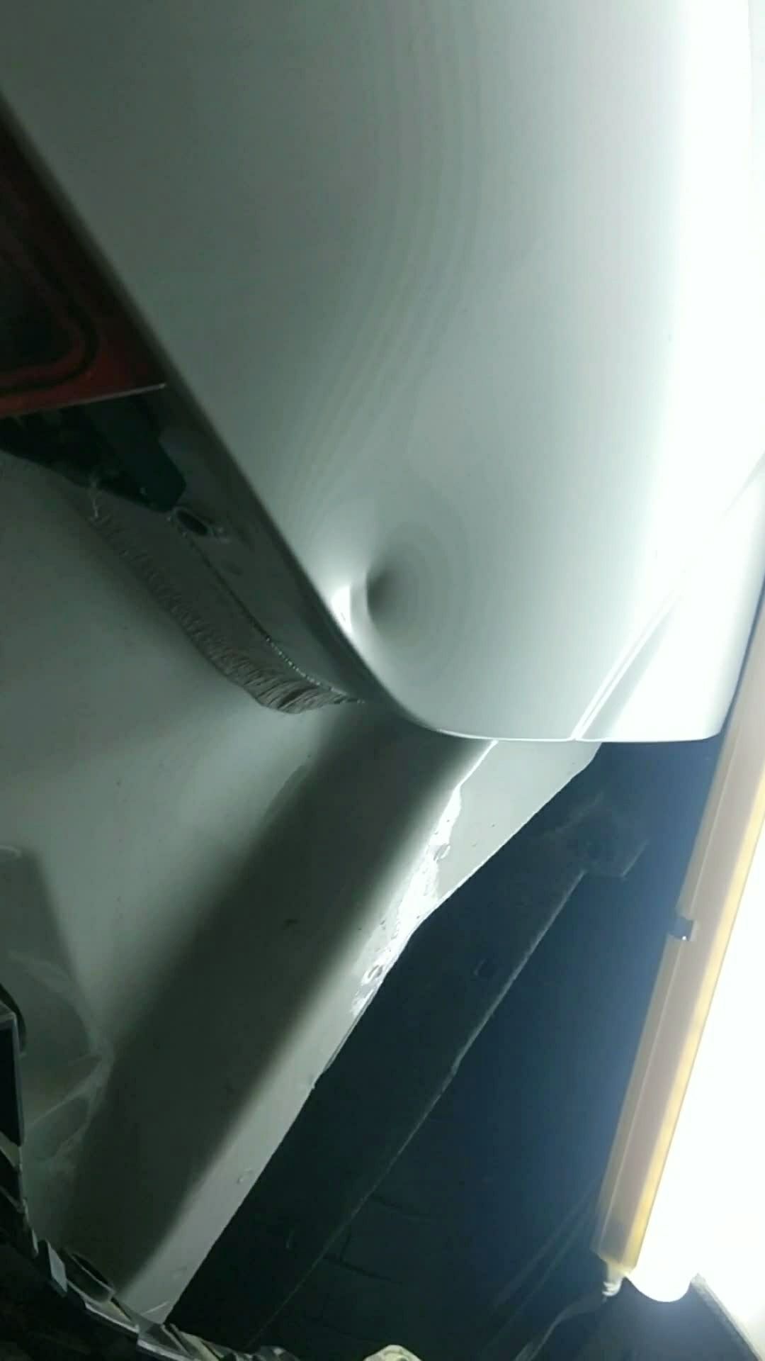 沃尔沃xc60右后翼子板凹坑免喷漆快速复原