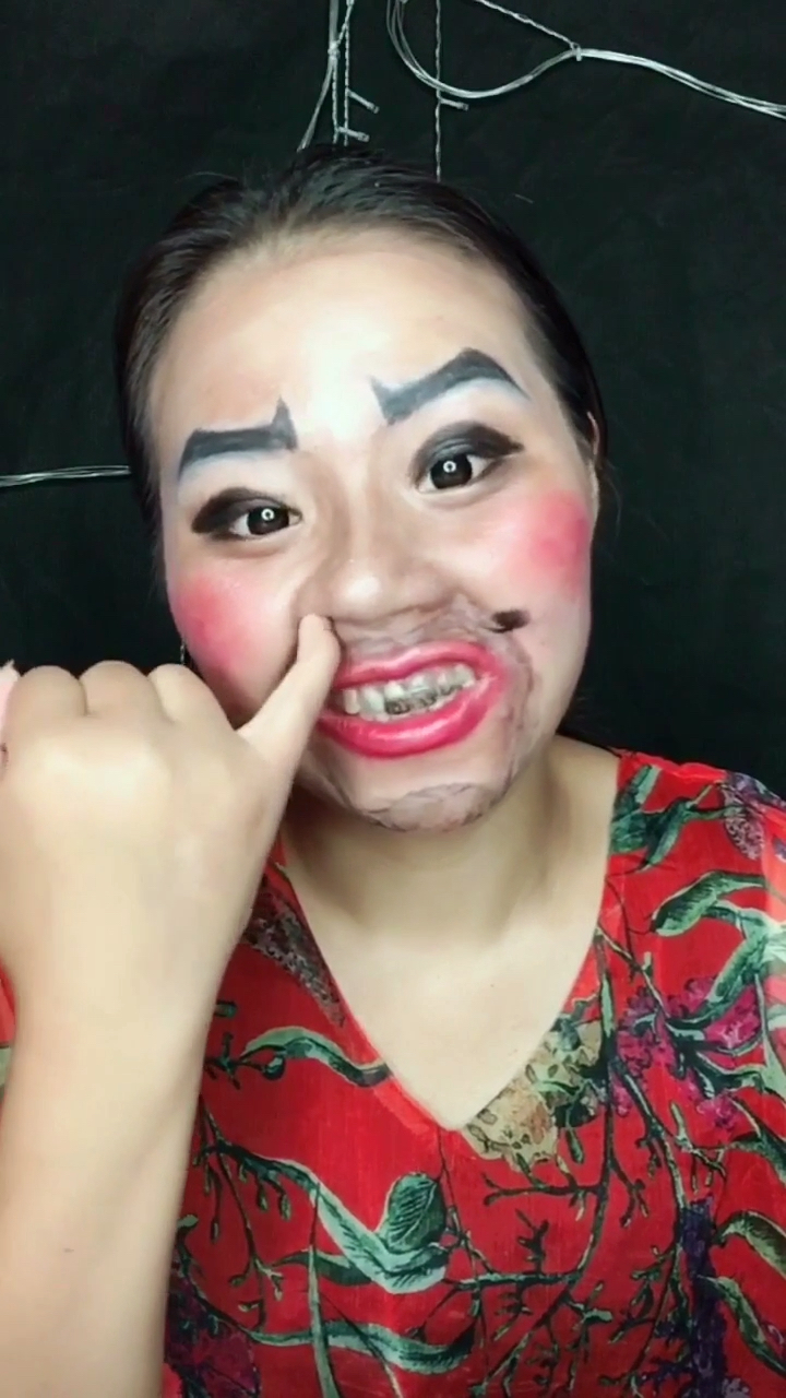 大妈妆后变如花90这个世界怎么了?