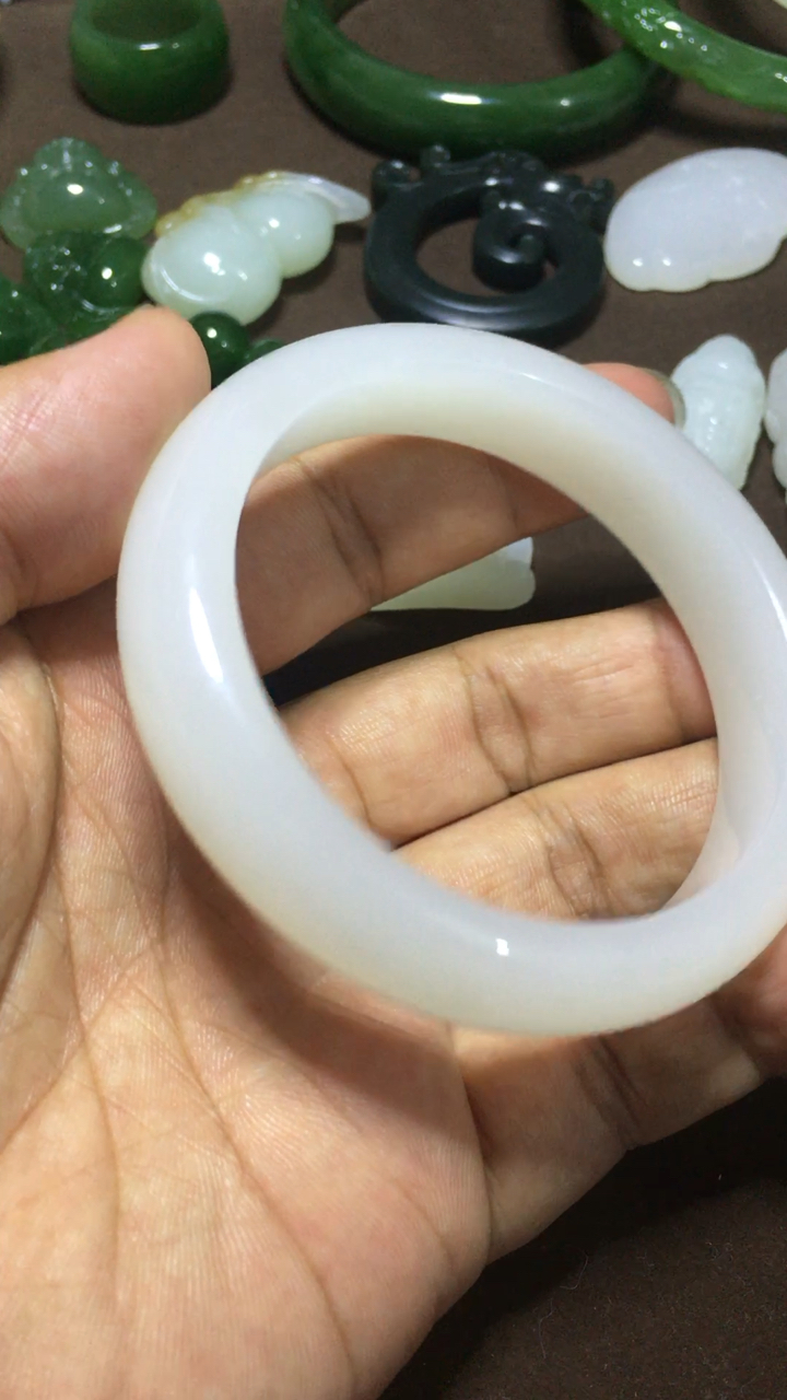 和田玉精品手镯,收藏极品
