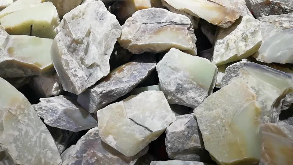 来自昆仑山05的和田玉且末料91