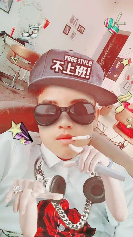 aj·你好漂亮创始人·苏杰 在微视发布了一个超有趣的视频,速来前排