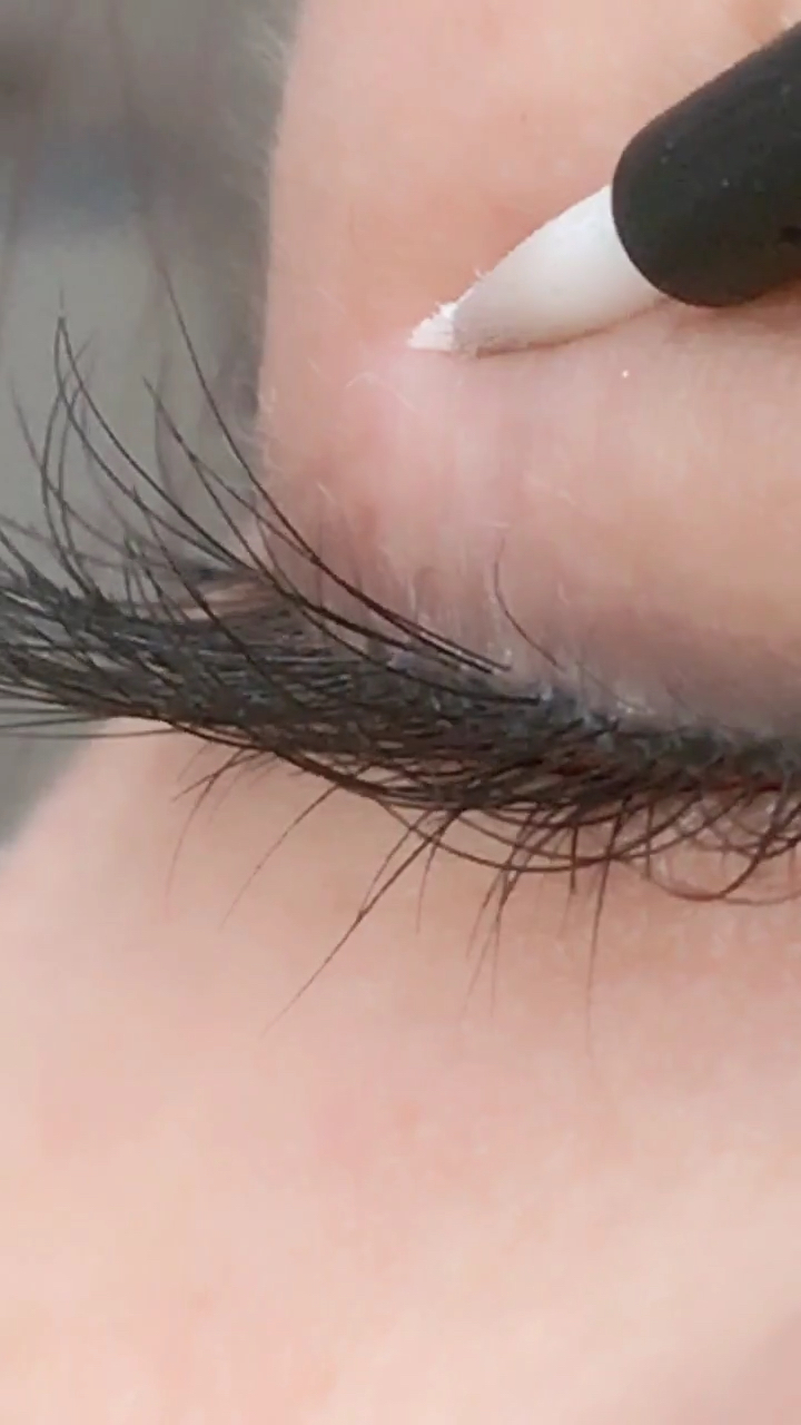 真睫毛拔下@{uid:1502349662339070,nick:经纪人小微}