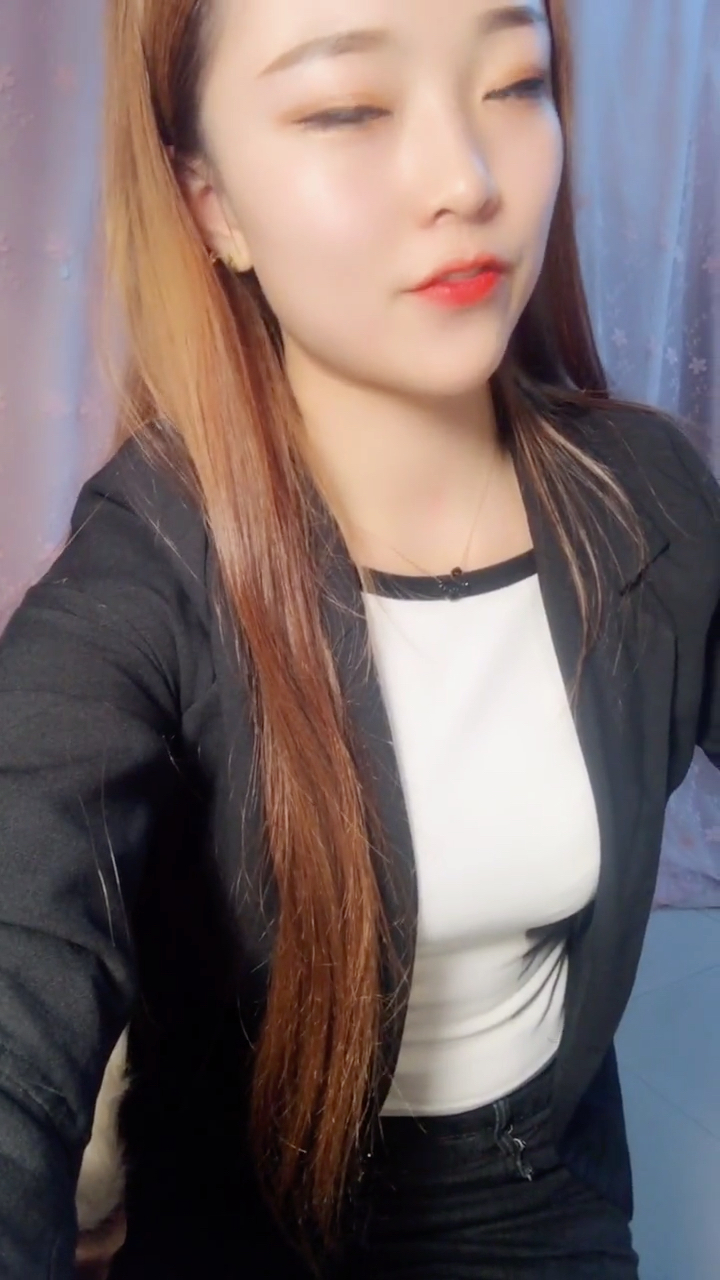 20岁出头的女人