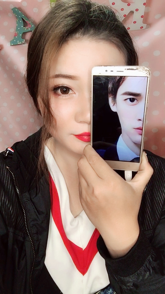 美女化妆变成李易峰05