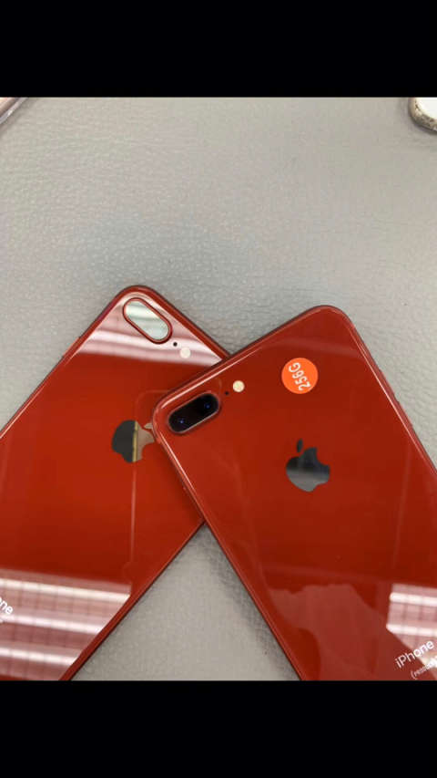 漂亮的中国红9899 iphone8p 三网64g,256g红色.