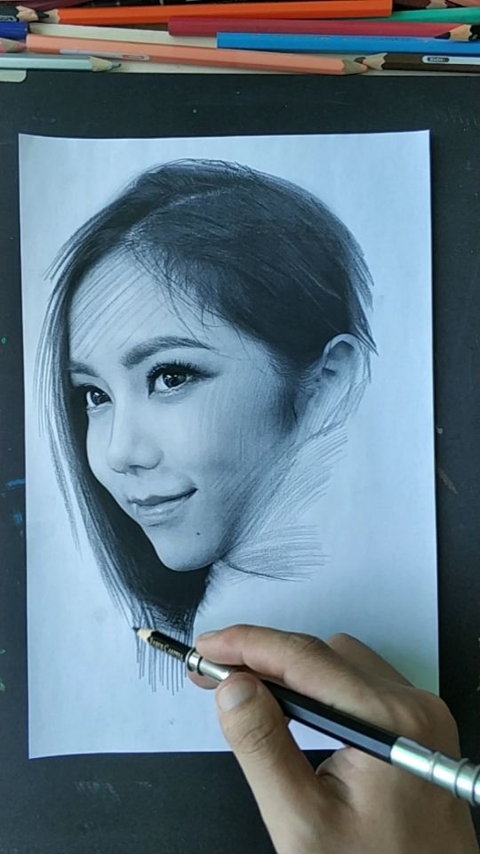 画小美女铁肺歌后,画完很萌可爱的邓紫棋,希望大家喜欢?