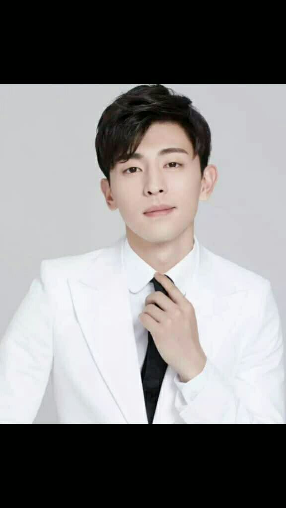 25岁邓伦帅爆了,no,5