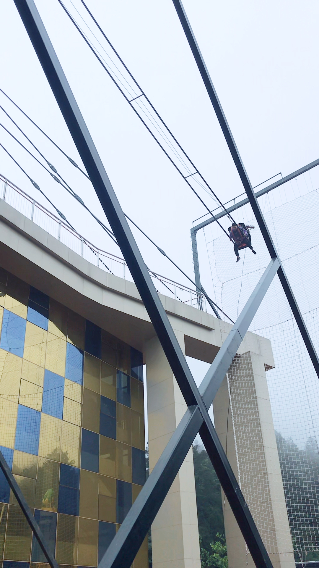 18米高空秋千,你敢来挑战吗