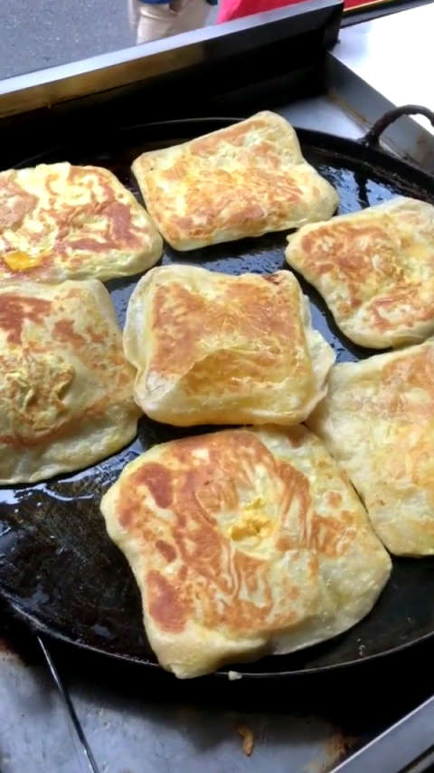 街吃- -大婶的鸡蛋灌饼真的很美味97
