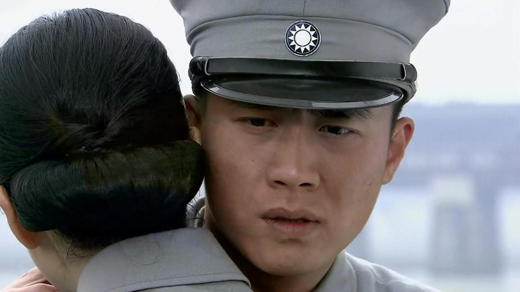 敌营十八年:玉莲不知道怎么办,抱着江波哭个不停,江波暖心安慰