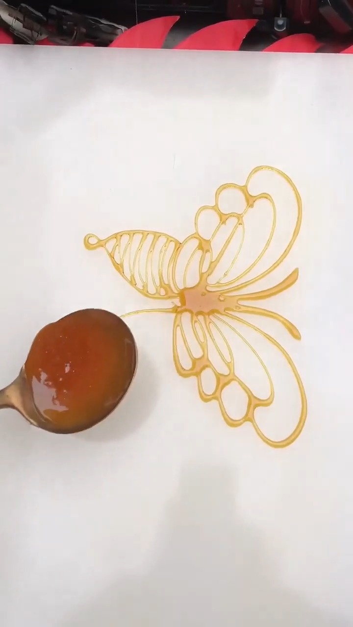 糖画酒醉的蝴蝶,好担心她悄悄地飞走!#糖画