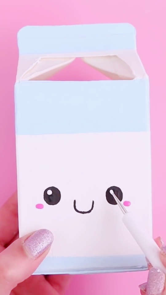 喝完的牛奶盒不要丢掉哦 它可以变成可爱的笔筒
