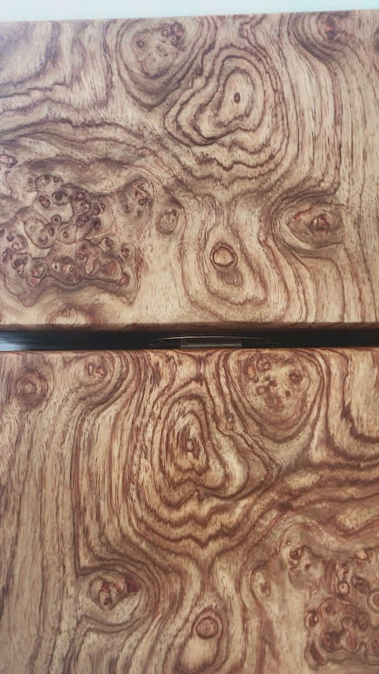 花梨木留疤山水纹首饰盒