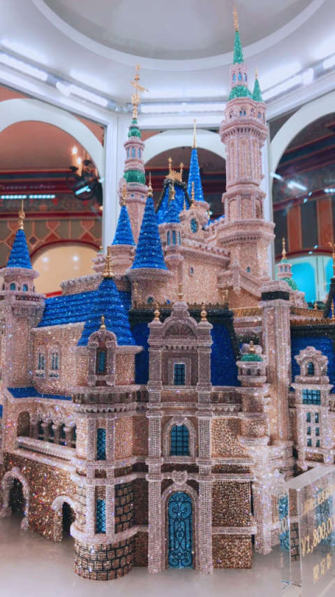 上海迪士尼的水晶城堡