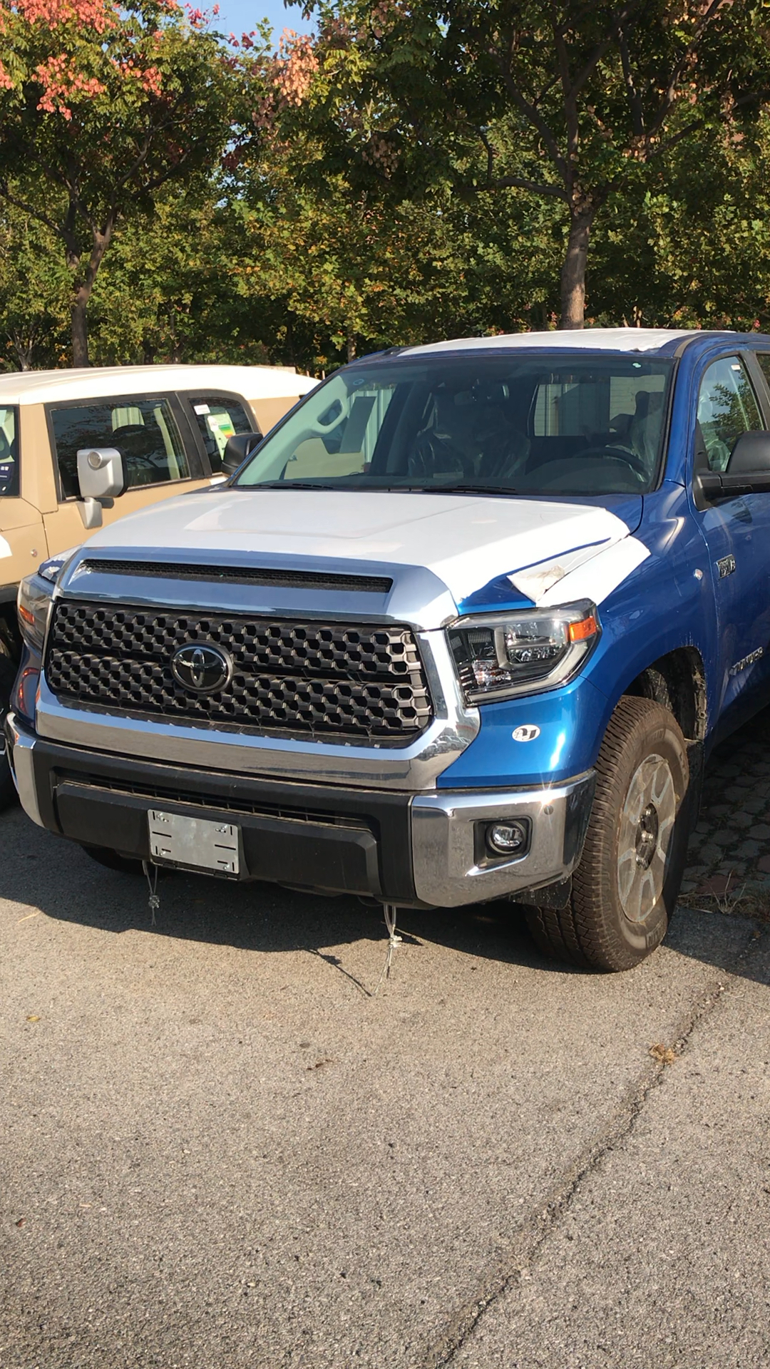 丰田皮卡坦途5.7排量沙漠救援车!