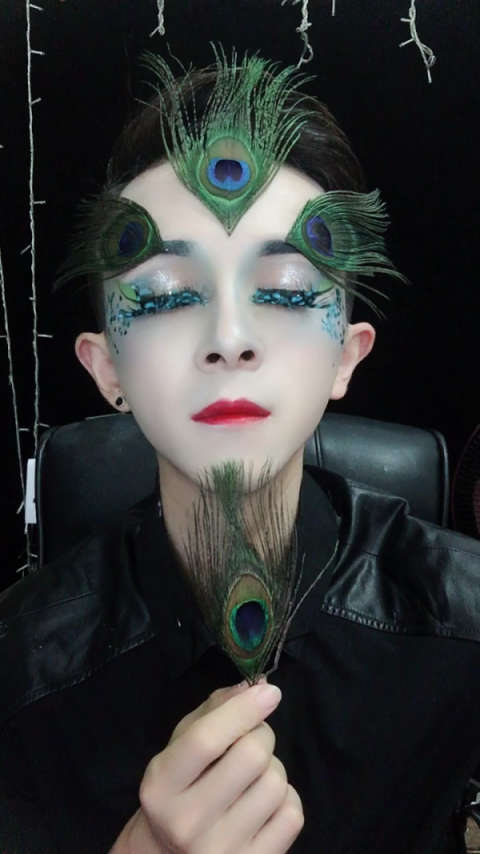 男孔雀,睁眼的一瞬间～超美