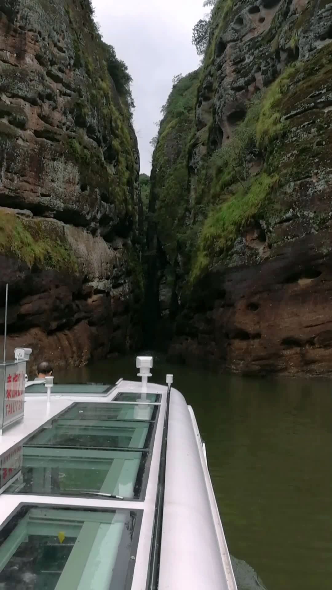 泰宁(大金湖)一线天.