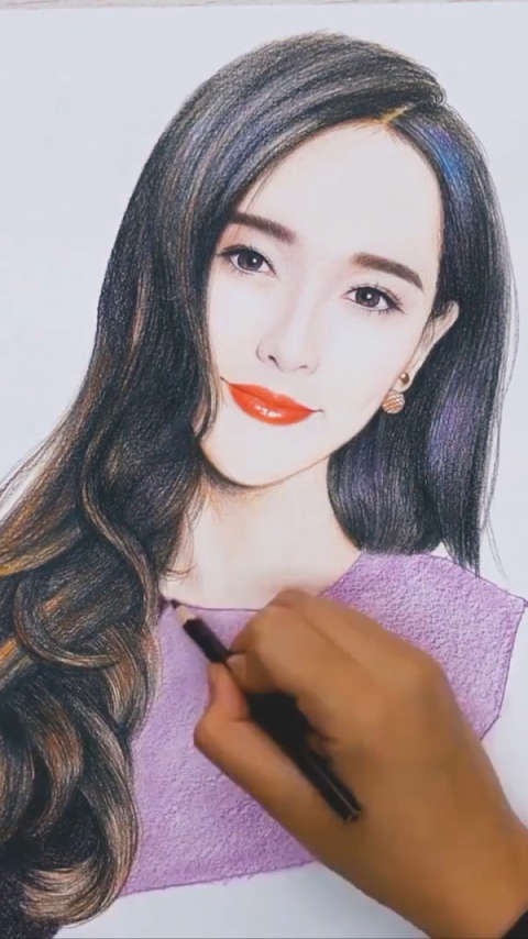 手绘唐嫣,看看画的像吗?你给几分