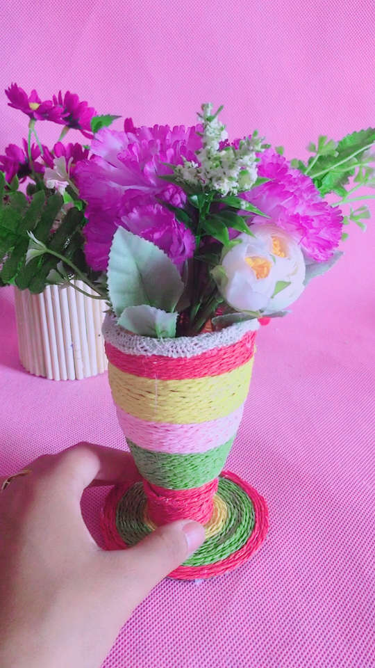 矿泉水瓶子做个高脚杯式的小花瓶98喜欢的宝宝在哪里呢90