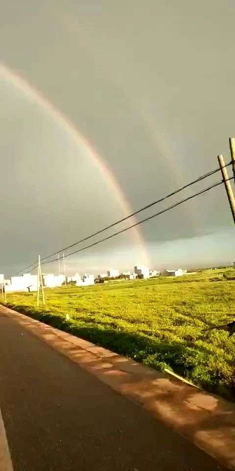 风雨过后彩虹将至图片