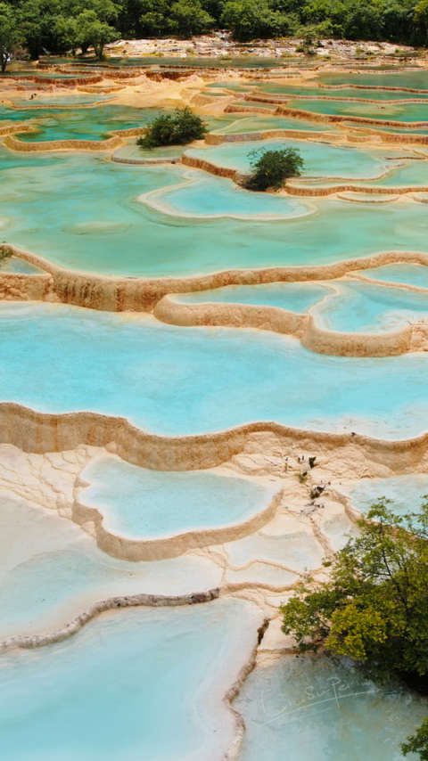 航拍 四川松潘 黄龙五彩池